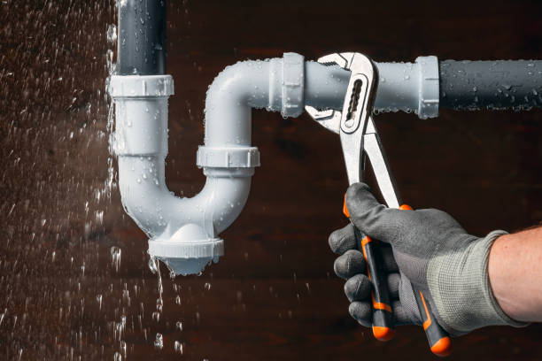 Professional Emergency Plumber technician working in Arden, NC
